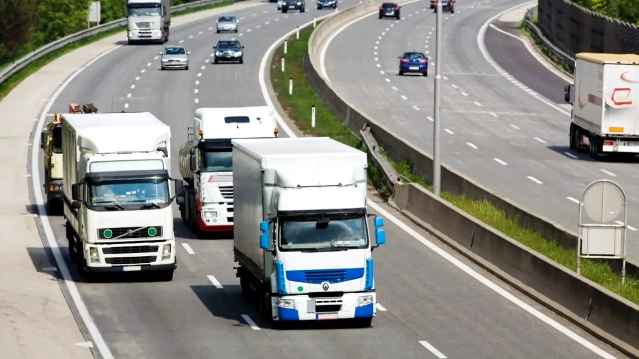 Poliția din Belgia a descoperit 12 migranți în interiorul unui camion frigorific
