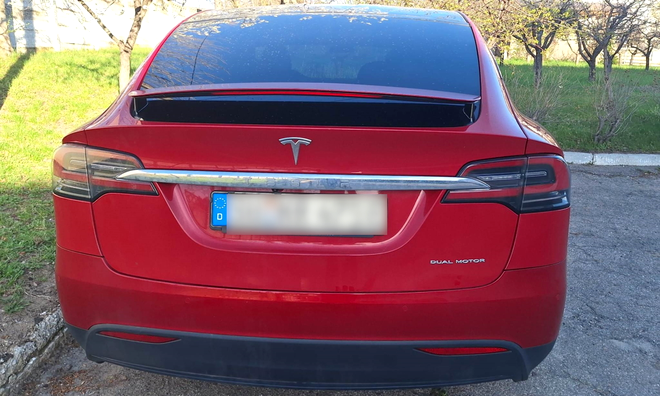 Tesla furată Germania, descoperită granița România Republica Moldova / Sursa foto: Poliția de Frontieră