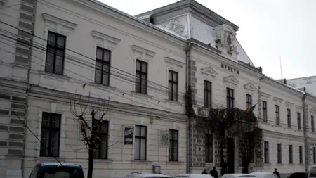 Firma cumnatului premierului, abonată la contracte cu primăriile