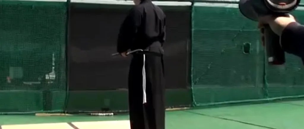 Realitatea bate filmul. Un samurai taie în două o minge de baseball, lansată cu 160 km/h