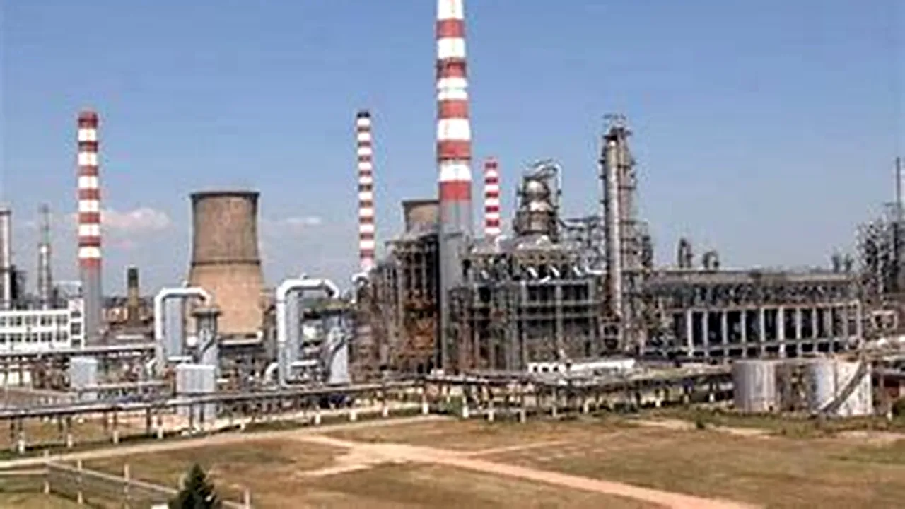 Toți rușii de la conducerea Petrotel Lukoil au fost demiși din funcție. Conducerea, preluată de români