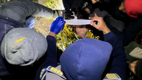 Conflict între refugiați în apropierea graniței României cu Serbia. Un sirian a fost înjunghiat în gât, iar polițiștii români de frontieră au intervenit | VIDEO