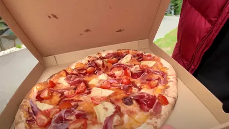 Câți lei costă cea mai scumpă pizza din București. Cât este cea mai ieftină