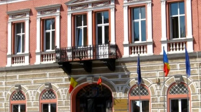 Angajații Prefecturii Covasna vor merge la serviciu îmbrăcați cu ie românească, de Sânziene