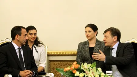 De cine se teme mai mult și mai mult Antonescu? 