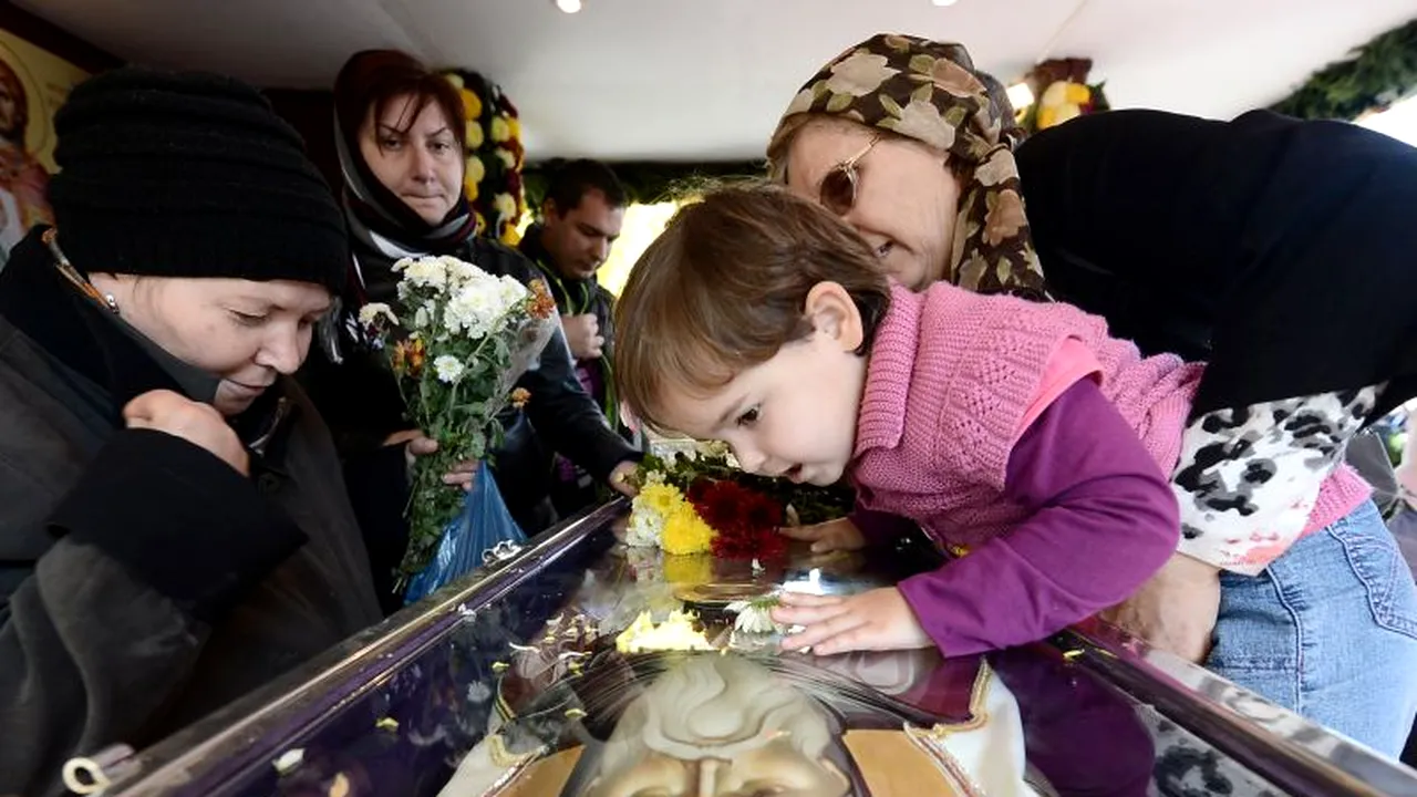 Sute de preoți și mii de enoriași, la moaștele Sfântului Dimitrie cel Nou