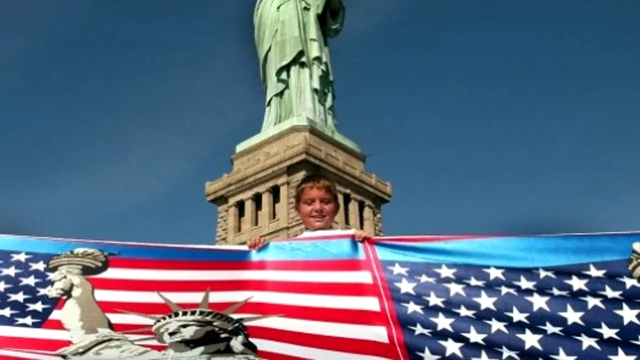 Patru foști ambasadori americani în România pledează pentru modificarea Programului Visa Waiver