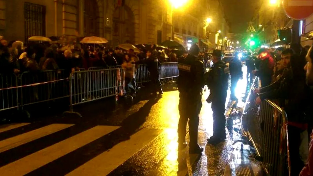 Intervenție cu gaze lacrimogene la Paris. Românii scandează 