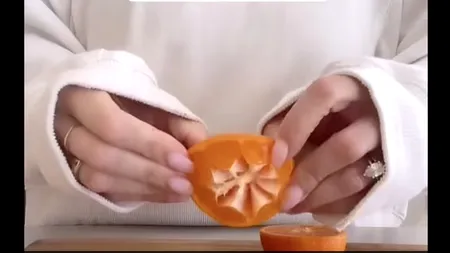 Trucul unei mame din Australia care revoluționează modul de curățare al MANDARINELOR: „Am procedat greșit toată viața”