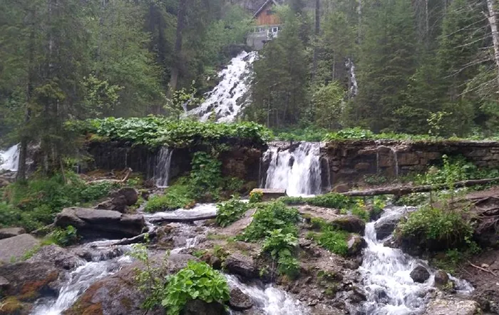 Locul MAGIC din România știut de puțini oameni. Ceauşescu nu mai voia să lase pe nimeni să ajungă aici / Sursa foto: romaniamama.ro