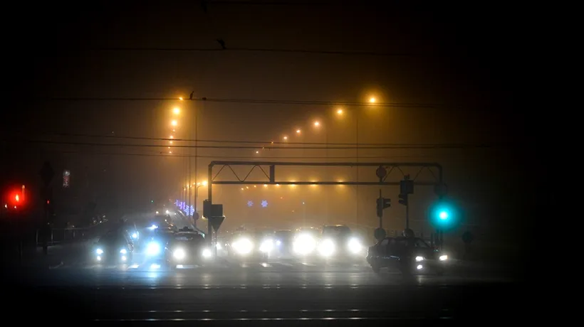 Cod galben de ceață în București și 14 județe, inclusiv pe A1, A2 și A3, până la 5.00