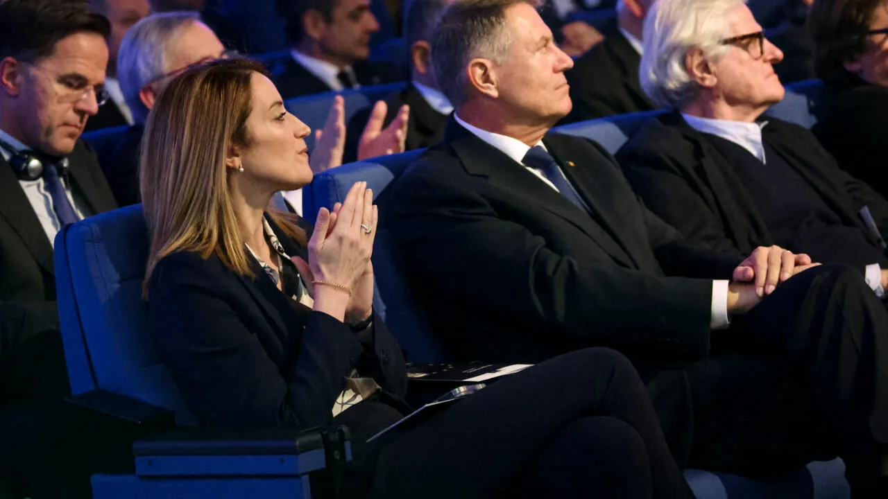 Klaus Iohannis, după ceremonia OMAGIALĂ în memoria politicianului Jacques Delors: „A deschis calea pentru o Uniune Europeană mai puternică”
