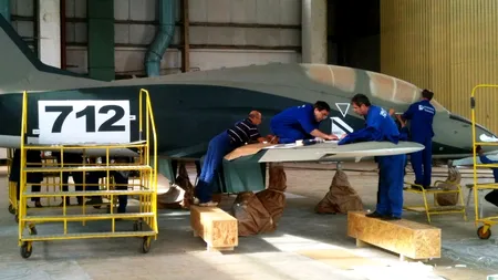 CĂDEREA DIN CER. Reportaj printre oamenii care au ridicat avioanele Armatei. „În 2017, nu știm ce va fi