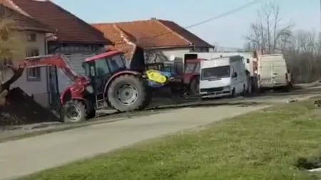 Gestul unui primar pentru a pedepsi o femeie care arunca moloz la întâmplare, pe câmp - VIDEO