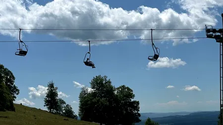 Cât costă o călătorie cu telescaunul în Predeal. Până la ce vârstă beneficiază copii de reducere