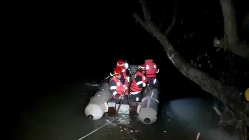 Un adolescent de 15 ani a dispărut în râul Someșul Mic, în apropierea stației de epurare a apei din orașul Gherla (VIDEO)