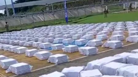 Captură uriașă de droguri în apele Oceanului Pacific. 13,5 tone de cocaină se îndreptau spre Statele Unite. Autoritățile din Panama au intervenit