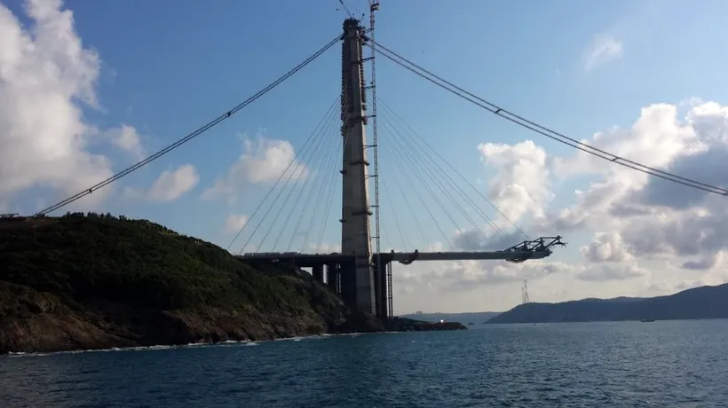 Cum arată podul peste Bosfor construit de turci în doar 3 ani. A bătut două recorduri