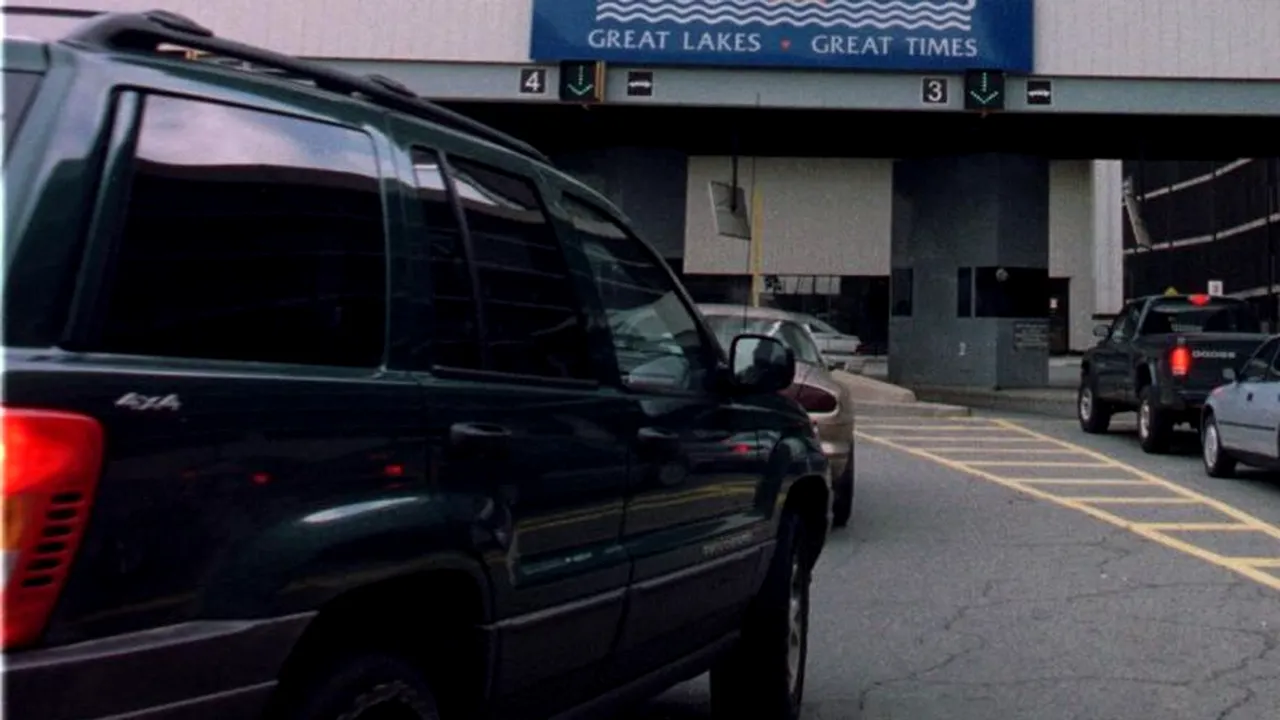 Autoritățile au reținut un grup de 14 români care au intrat clandestin în Canada