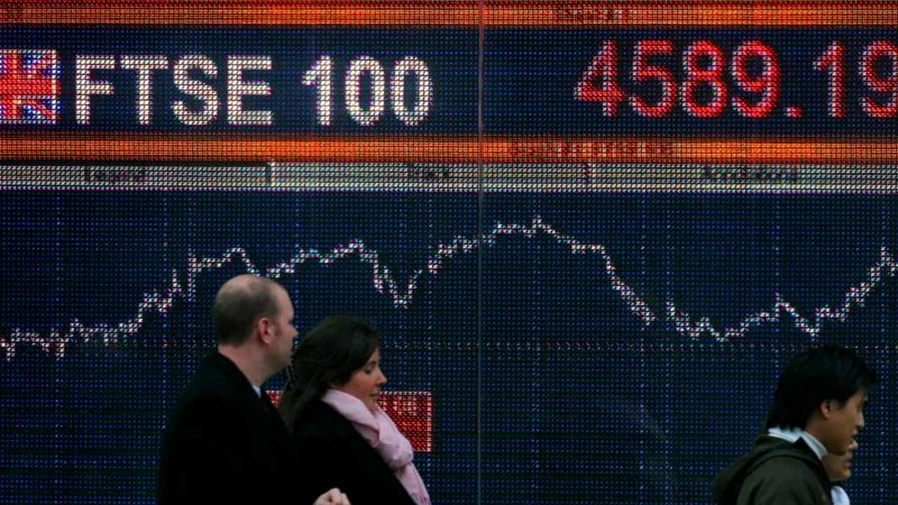 EXCLUSIV. Leul intră în campanie electorală. Cum se pregătesc speculatorii să parieze prin băncile din Londra 