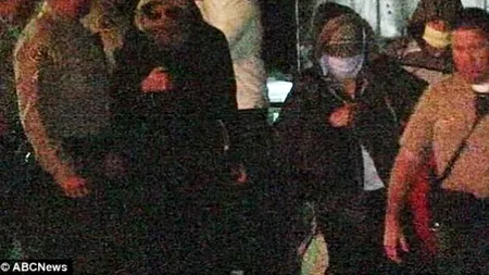 Și-au părăsit locuința pentru A SE ASCUNDE