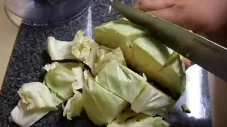 Secretul celei mai populare salate din meniul KFC