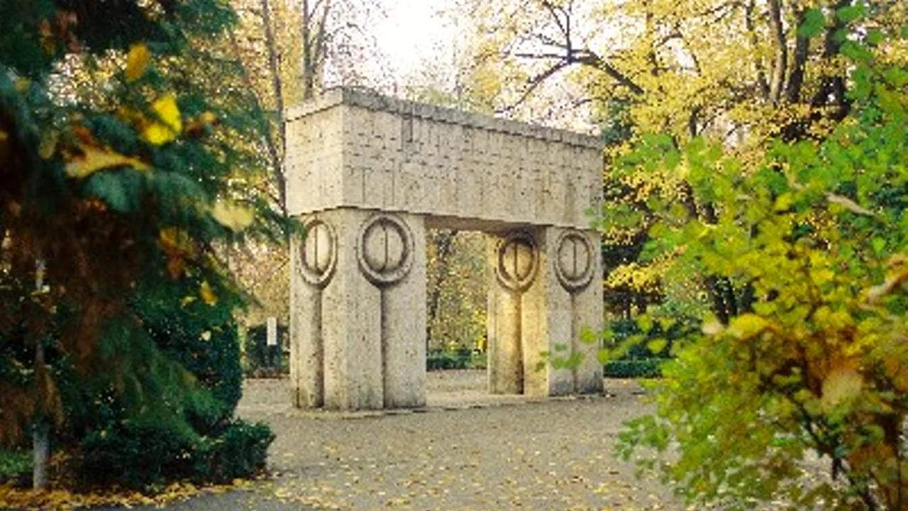 Ponta, la depunerea candidaturii: E o onoare vizita lui Schulz la Tg. Jiu. Sper să includem Complexul Brâncuși în lista UNESCO