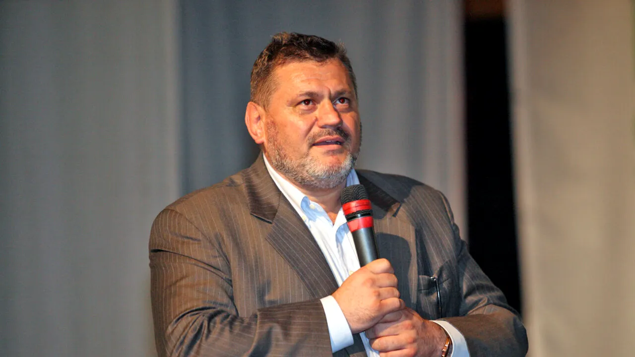 Cristian POTERAȘ, fostul primar al Sectorului 6, prins de polițiști la volan cu permisul suspendat