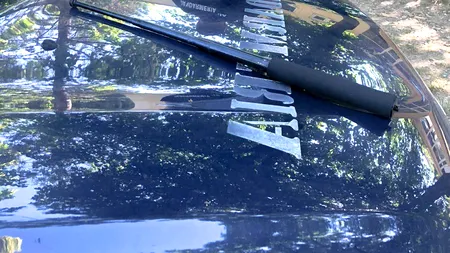 FOTO | Ce au găsit jandarmii în borseta unui elev dintr-un liceu unde se desfășoară examenul de bacalaureat. „Obiectul este considerat periculos și e interzis pentru deținere”