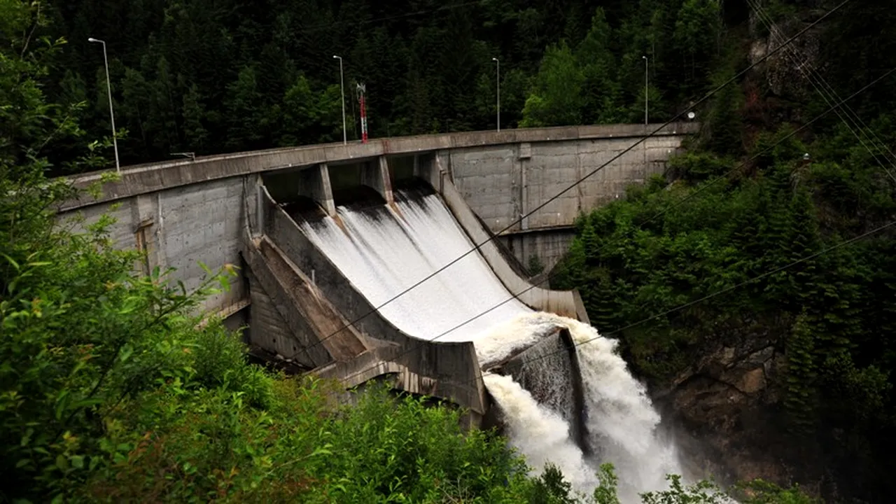 Rezerva de apă stocată în acumulări garantează necesarul de apă la valorile normale