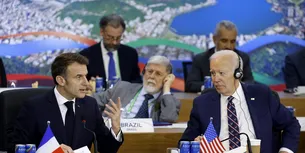 <span style='background-color: #0d0089; color: #fff; ' class='highlight text-uppercase'>EXTERNE</span> Joe Biden s-a consultat cu Emmanuel Macron despre războiul Rusiei cu UCRAINA și despre situația din Orientul Mijlociu