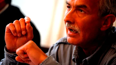 Cât l-a costat pe Teodor Mărieș scena de la Universitate, huiduită de mulțime