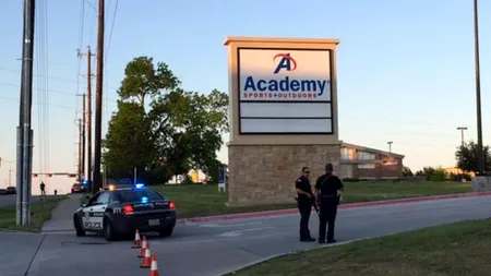 Doi bărbați au deschis focul în fața unei expoziții de caricaturi cu profetul Mahomed, desfășurată la Dallas. Ce a urmat