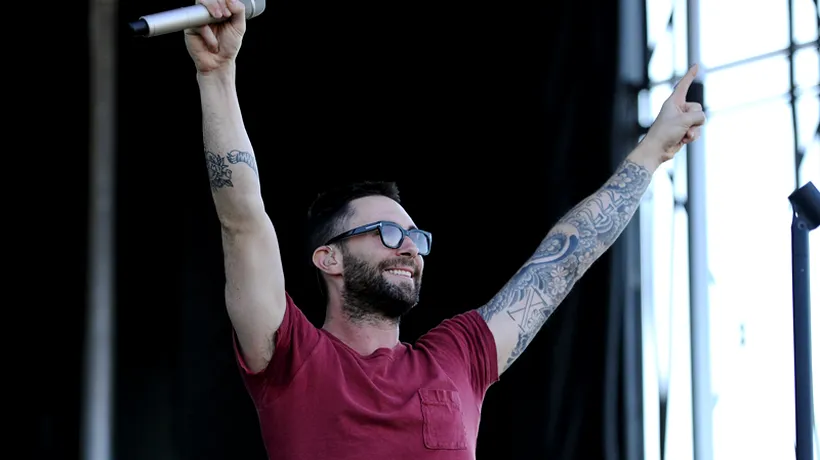 Adam Levine, solistul trupei Maroon 5, s-a căsătorit sâmbătă în Mexic
