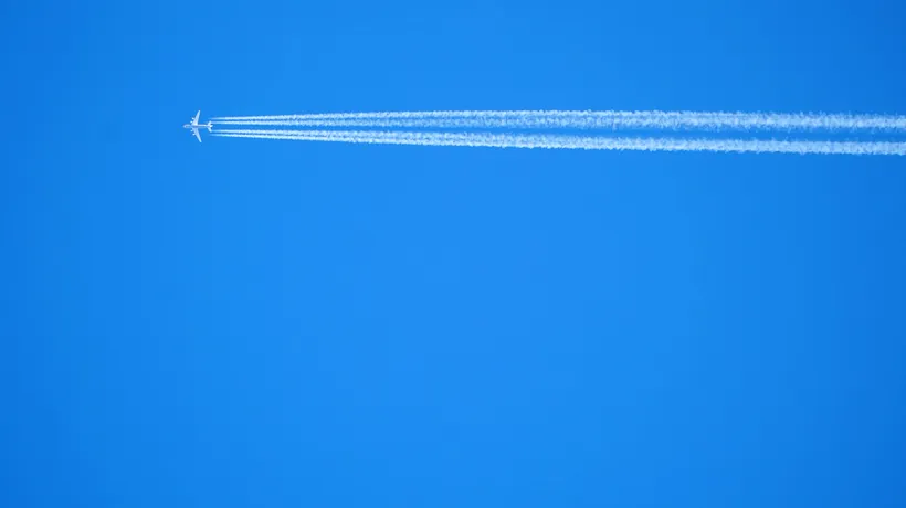 CĂLĂTORIE. O mare companie aeriană adaugă zboruri noi în luna iunie. Blue Air operează zboruri la cerere