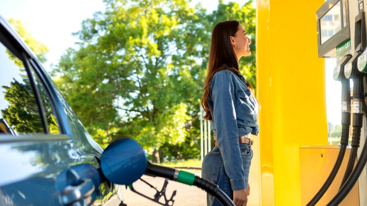 Prețurile carburanților de Ziua Unirii Principatelor: Cât a ajuns să coste un litru de benzină PREMIUM