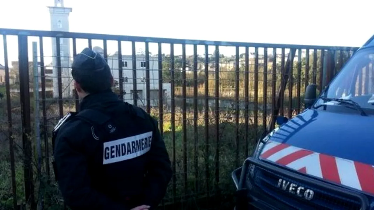 Incendiu la o moschee în construcție din centrul Franței: este un act criminal