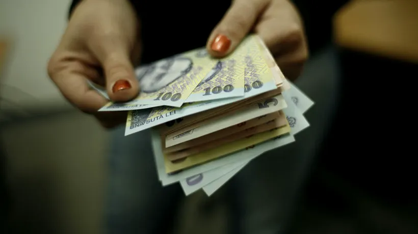 Numărul monedelor și bancnote care revin fiecărui român, în creștere. Câți bani cash au circulat în țară și în ce zi s-a cheltuit cel mai mult numerar