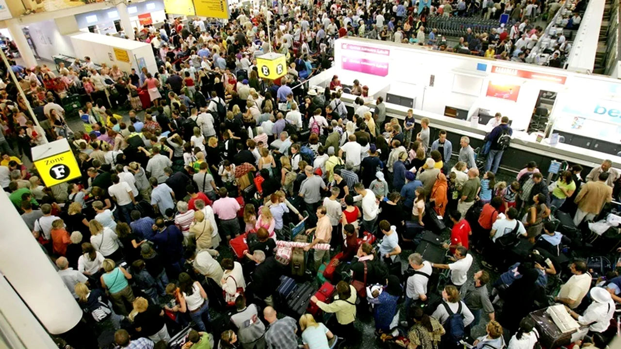 Românii și bulgarii sunt încurajați de un sindicat britanic să-și ceară drepturile de muncă. Cât îi costă consultanța