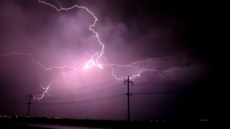 Vremea se schimbă radical în România! Fenomene meteo violente în întreaga țară