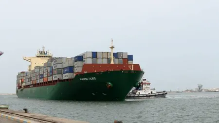 Nava capturată săptămâna trecută de Iran, la bordul căreia se aflau patru români, a fost eliberată
