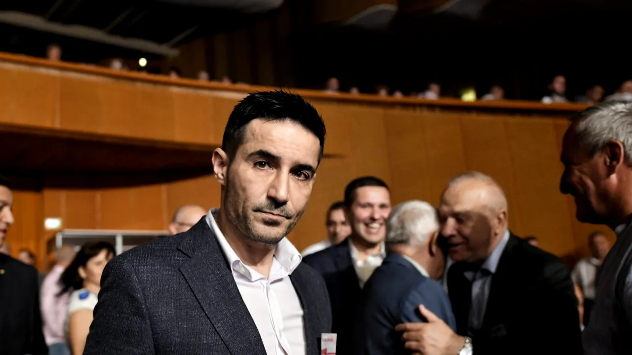 După ce Grindeanu l-a trimis acasă pe Bolojan, europarlamentarul Claudiu Manda vine cu același mesaj pentru premier: „Dacă vrei să pleci, PLEACĂ”