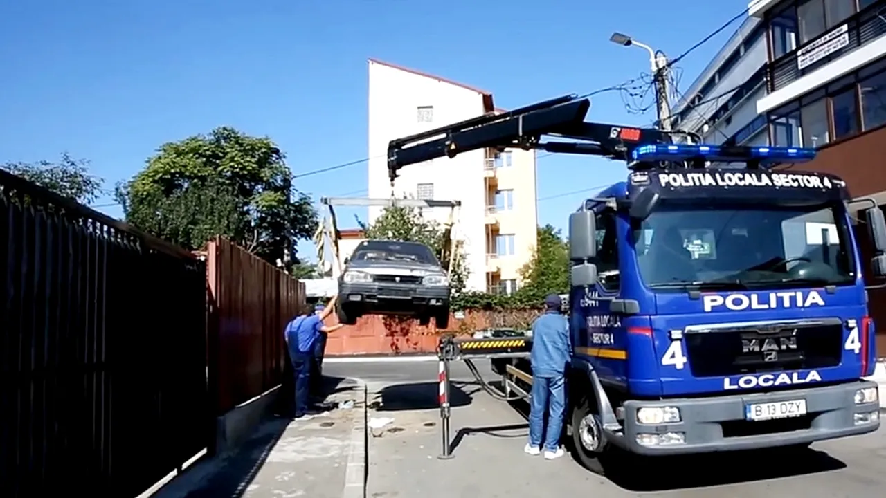 Poliția Locală poate să ridice mașinile parcate neregulamentar în Sectorul 4. Cât te costă să-ți recuperezi mașina