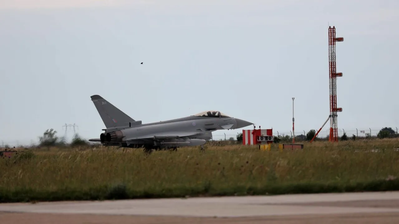Reportaj EFE la „Mihail Kogălniceanu”. Ce se întâmplă în baza NATO de lângă Constanța când o dronă intră în România