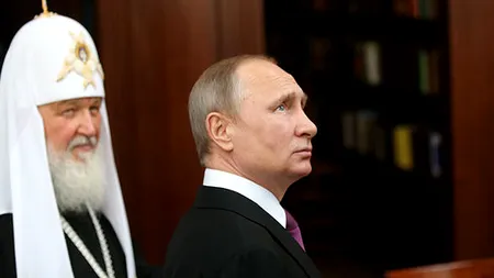 RUSIA. Vladimir Putin, pictat lângă Stalin pe pereții unei catedrale 