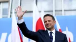 🚨 Primul exit-poll al alegerilor prezidențiale din Polonia: Pro-europeanul Rafal Trzaskowski – 50,3% Naționalistul Karol Nawrocki – 49,7% 