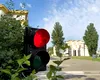 Intersecția care i-a înnebunit pe șoferi: semaforul stă 11 minute pe culoarea roșie. Autoritățile cunosc problema, dar nu o rezolvă