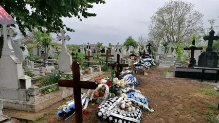 O primărie a închiriat un excavator pentru a face față valului de decese. „Nu am crezut că acest coronavirus va aduce o aşa de mare durere”