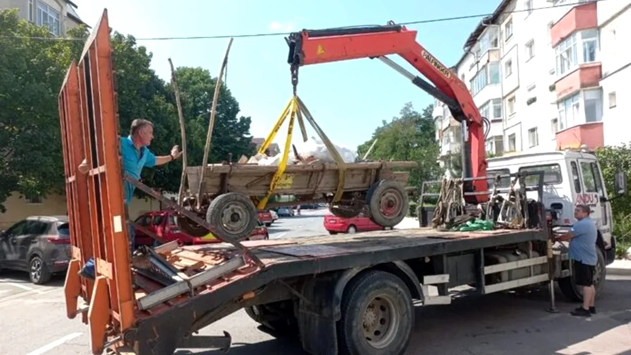 Confiscarea unei căruțe în Onești a împărțit localnicii în două tabere. Edilul a intervenit imediat: „Dacă un cal lăsat nesupravegheat lovea un copil?”