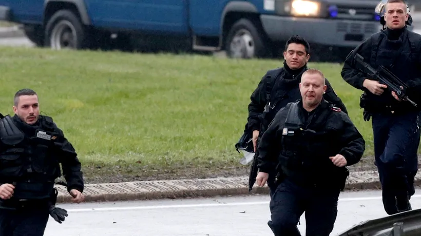 Polițiști înconjoară case la Bruxelles, în căutarea unor suspecți în atentatele de la Paris